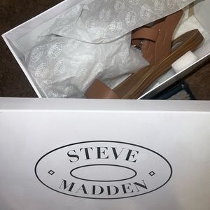 Steve Madden brown sandals
